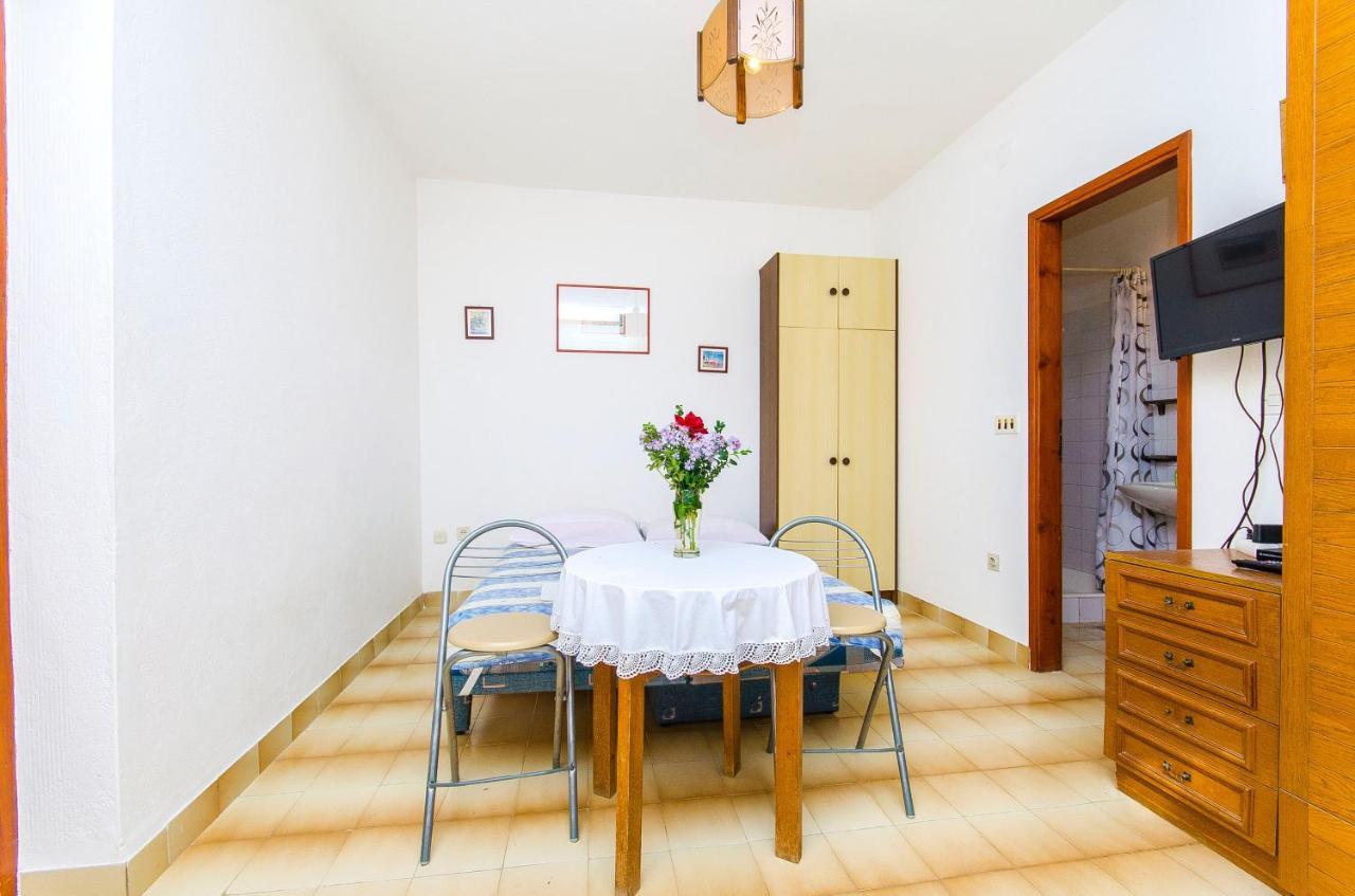 Apartments By The Sea Pisak, Omis - 2802 Exterior photo