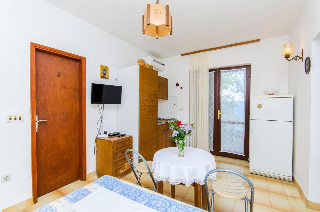 Apartments By The Sea Pisak, Omis - 2802 Exterior photo
