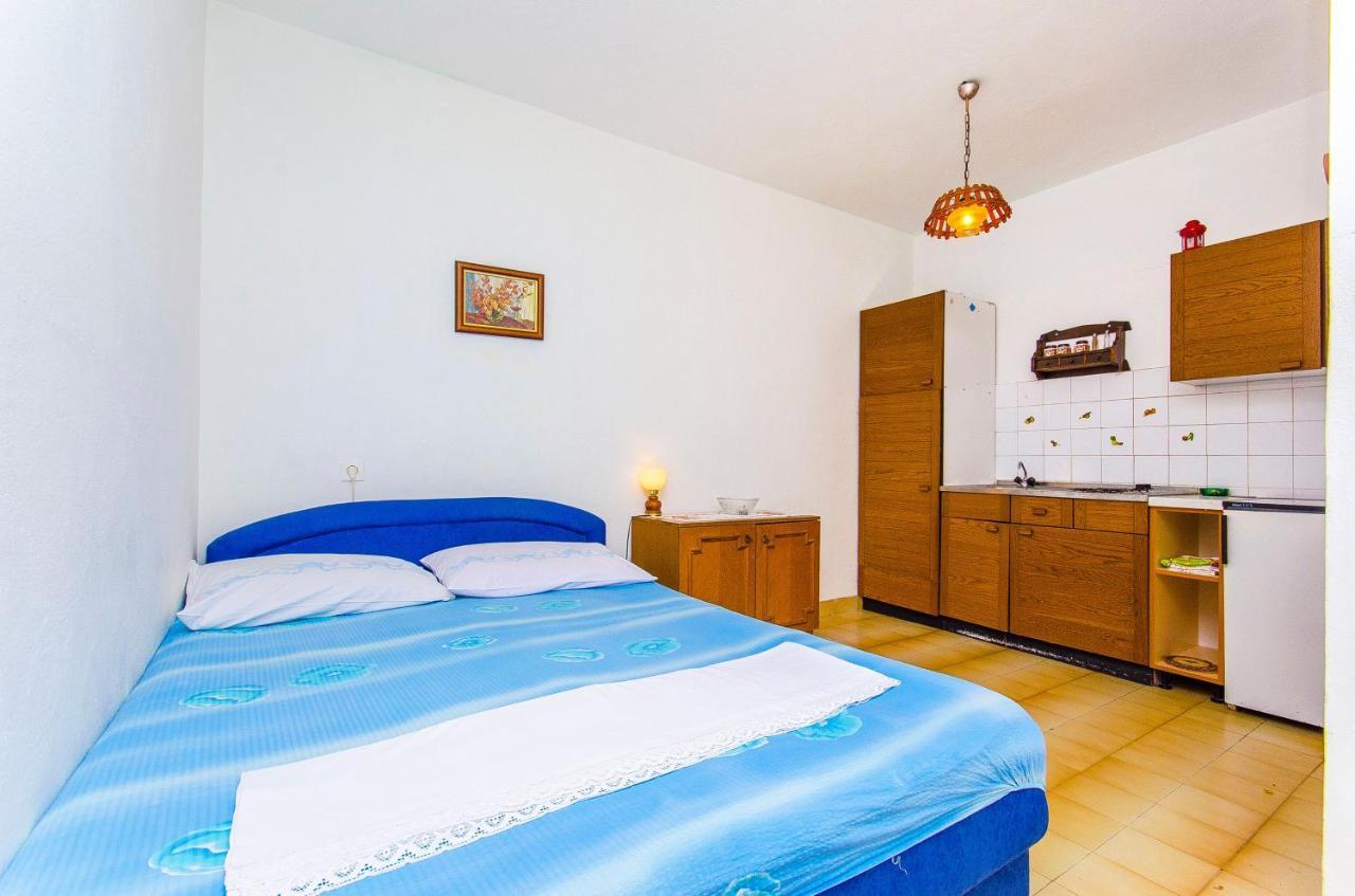 Apartments By The Sea Pisak, Omis - 2802 Exterior photo